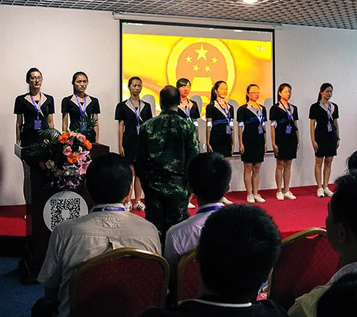 创新佳召开6月份总结表彰大会