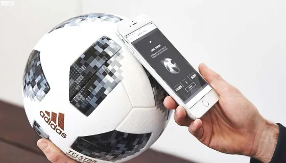 玩转高科 教你使用阿迪达斯Telstar 18中的NFC功能